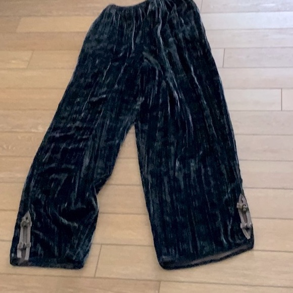 EXOTIC- M/L Black and Brown Velvet Maxi Dress w/ Matching Velvet Pants - Picture 15 of 16